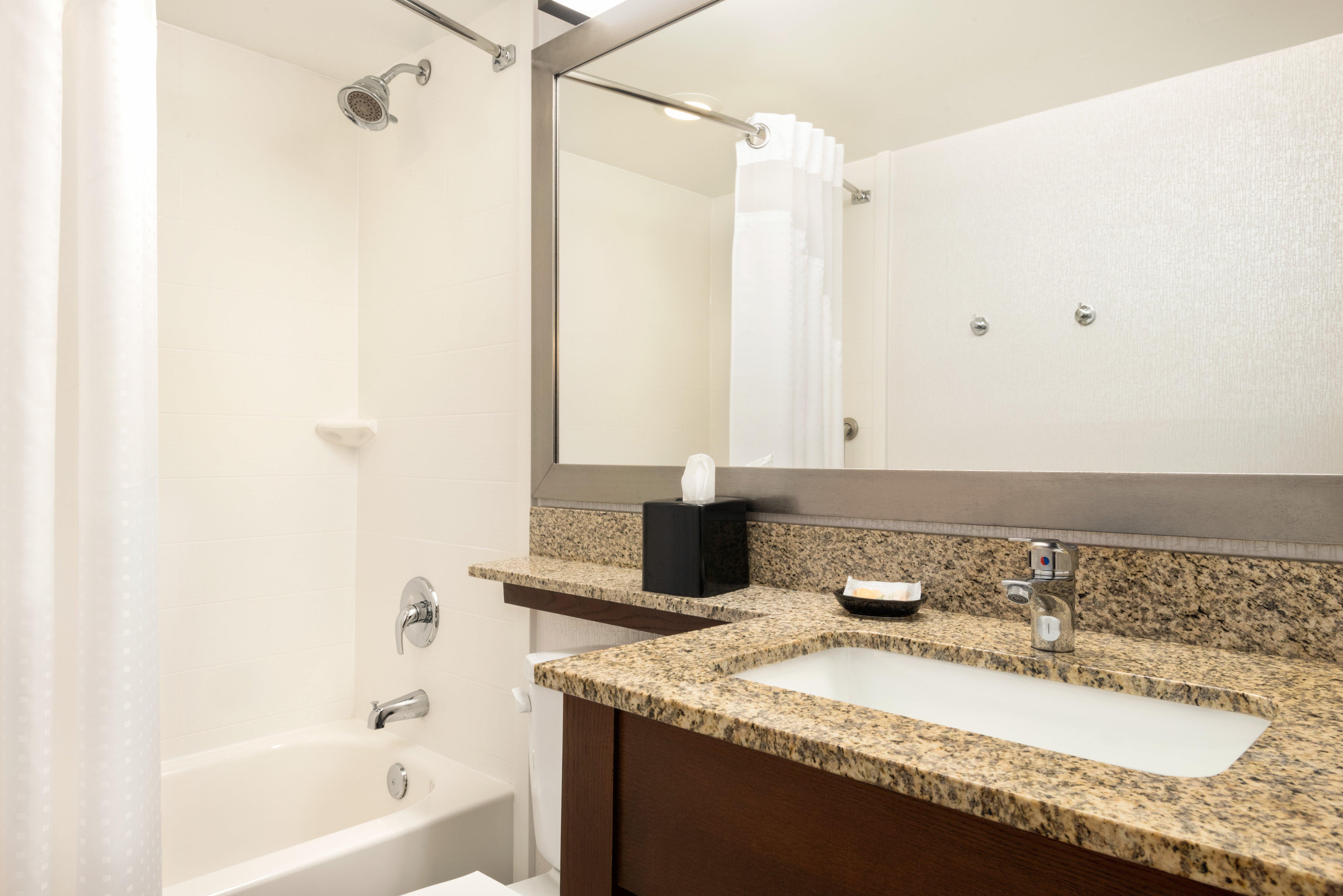 & Des Moines-northwest By Ihg Hotel