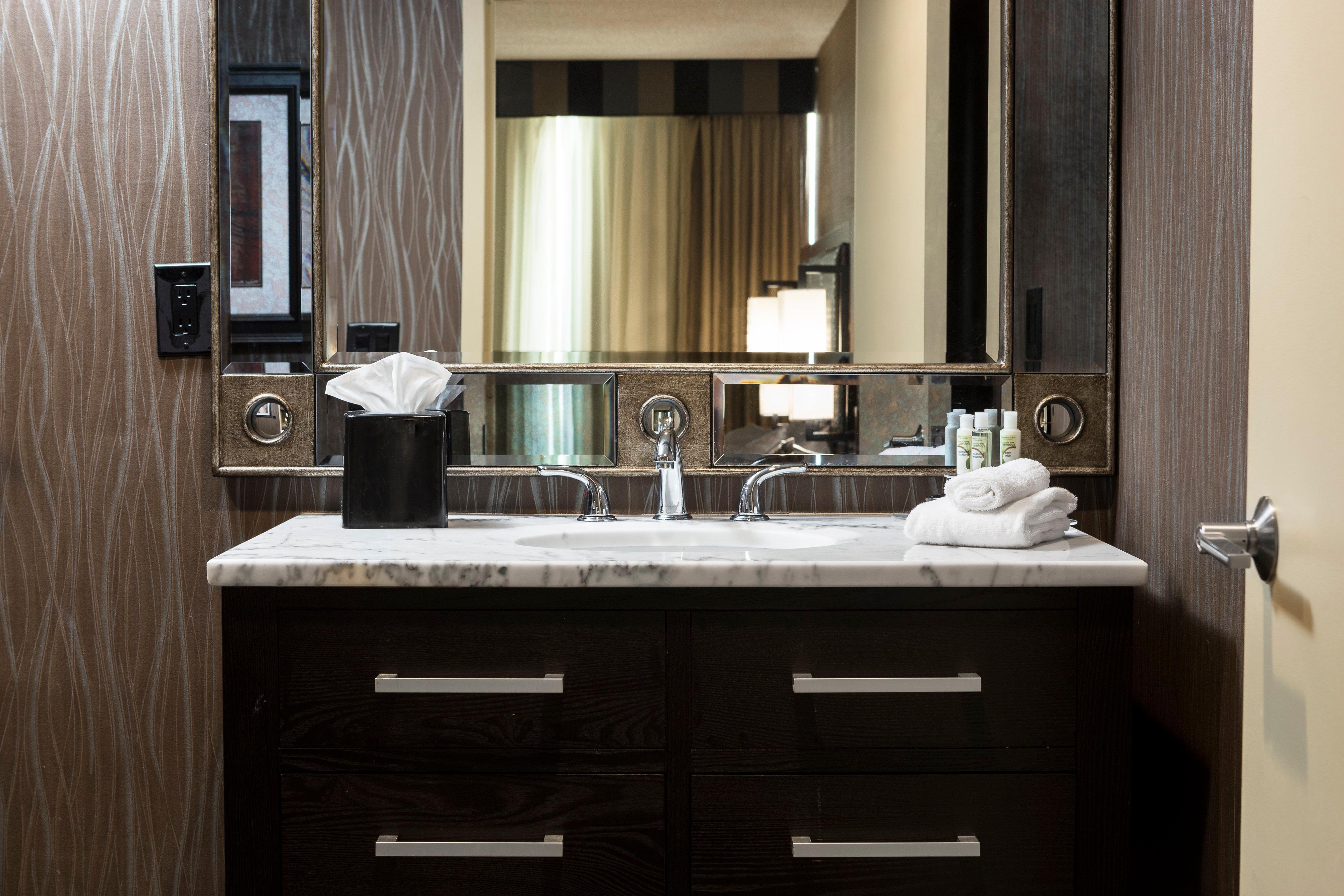 & Des Moines-northwest By Ihg Hotel Urbandale
