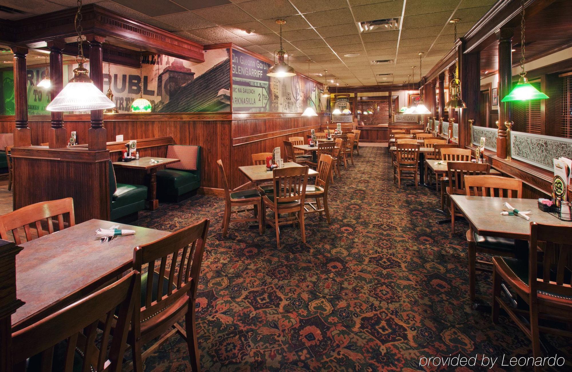 Hotel & Des Moines-northwest By Ihg Urbandale