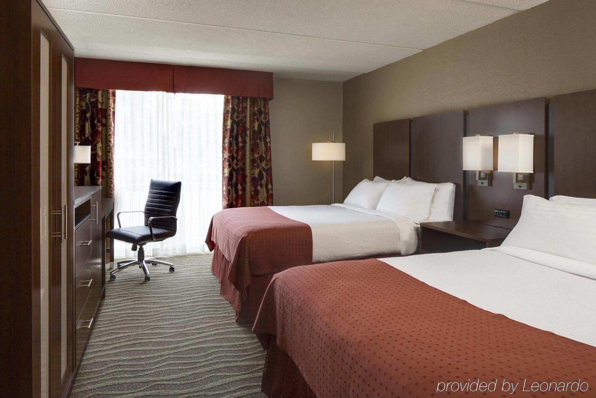 & Des Moines-northwest By Ihg Urbandale