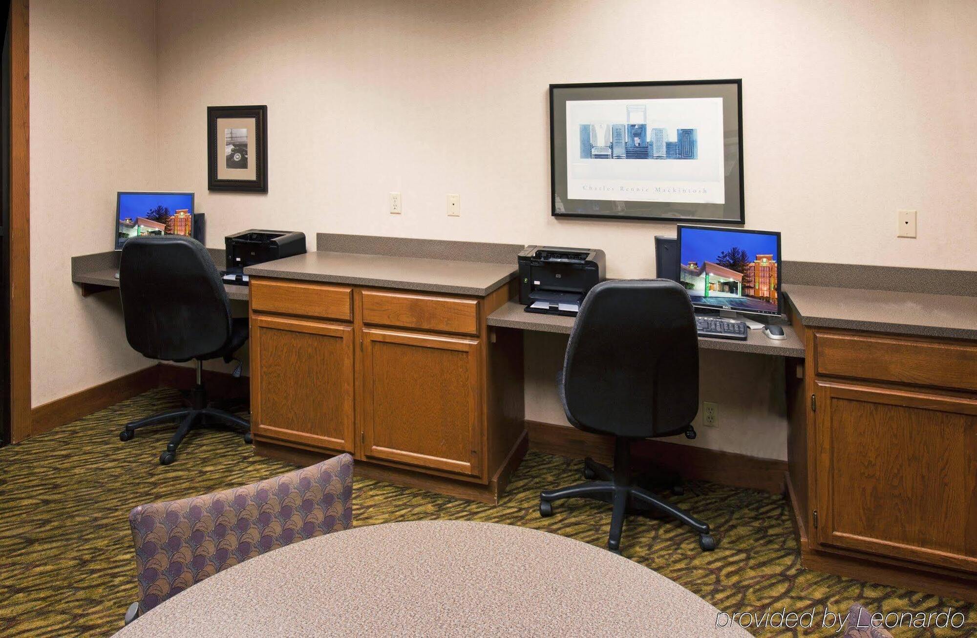 Hotel & Des Moines-northwest By Ihg