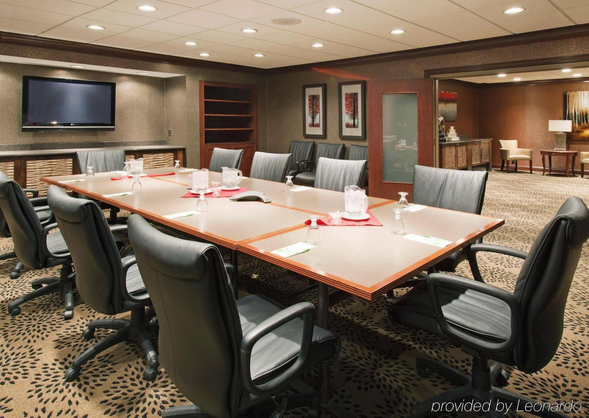 & Des Moines-northwest By Ihg 3* Urbandale