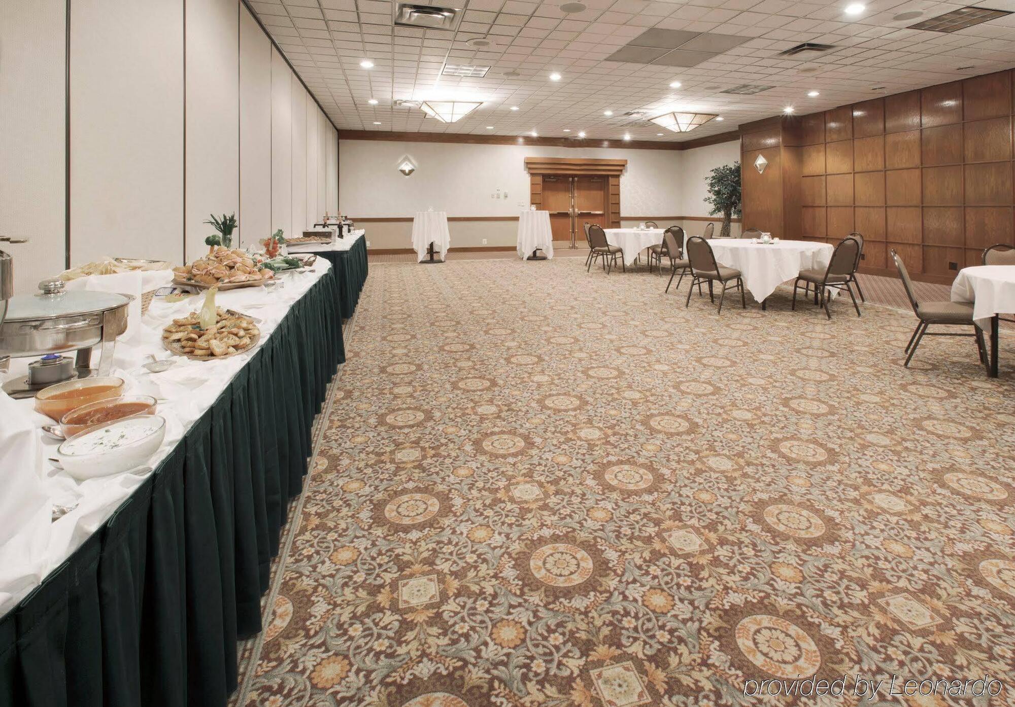 & Des Moines-northwest By Ihg Urbandale